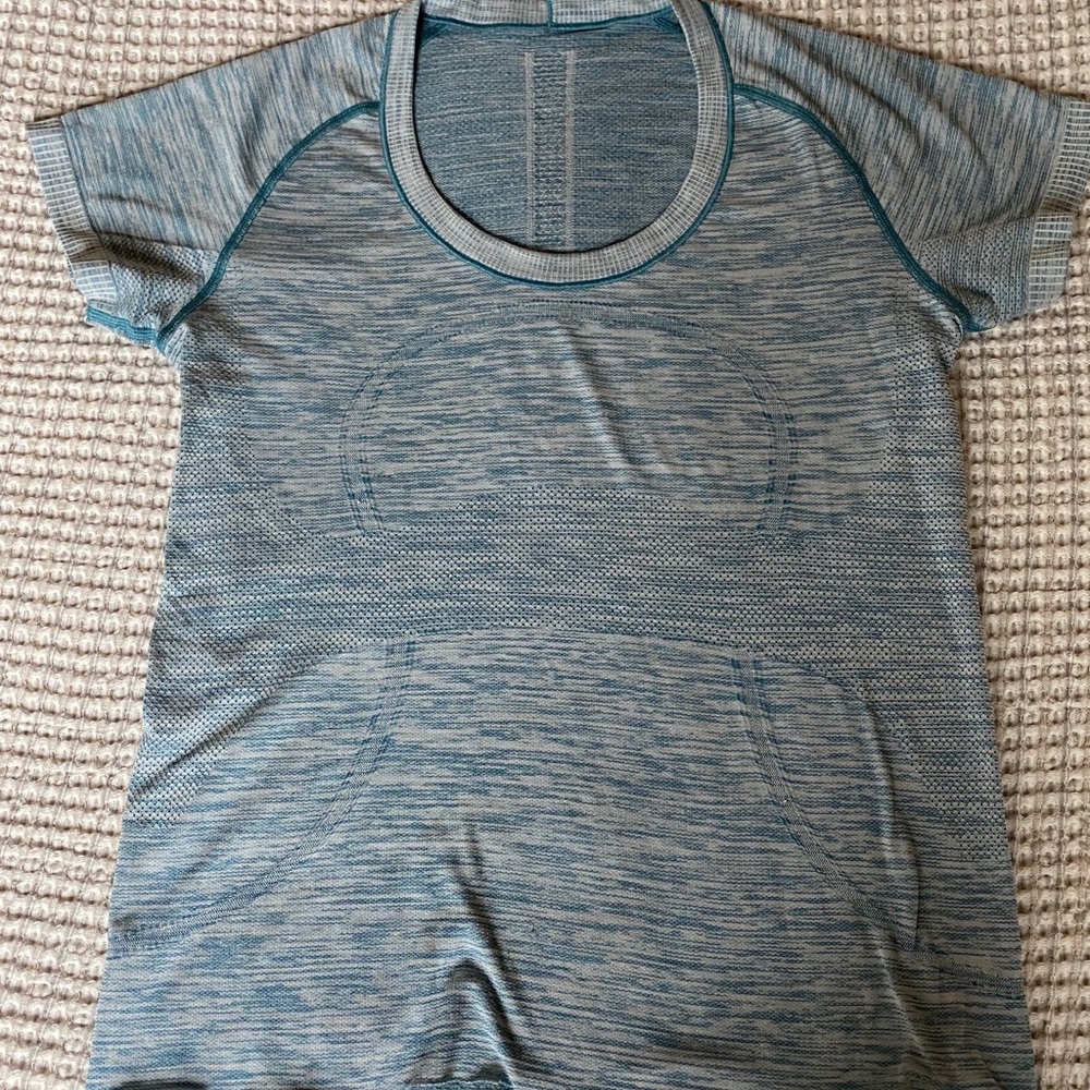 Lululemon athletica top